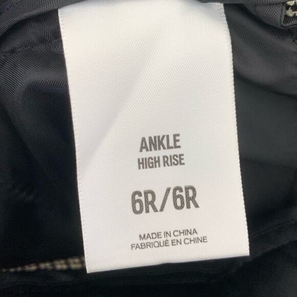 Express Women's Pleated Straight‎ Leg Pants - Picture 4 of 4